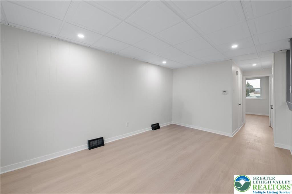 2336 2nd Street Wilson, PA 18042 - Photo 3 of 23