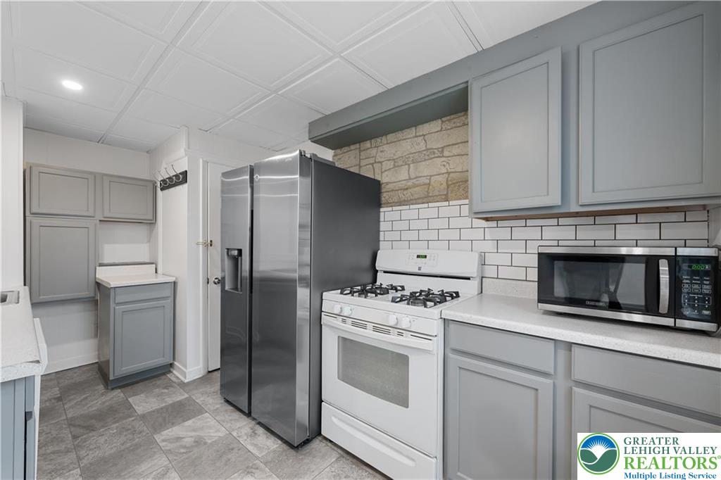 2336 2nd Street Wilson, PA 18042 - Photo 5 of 23