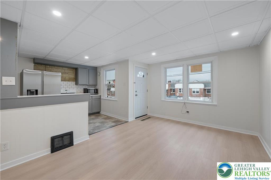 2336 2nd Street Wilson, PA 18042 - Photo 7 of 23