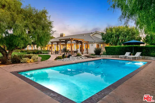 $3,000,000 | 525 Valley Vista Drive, Camarillo, CA 93010