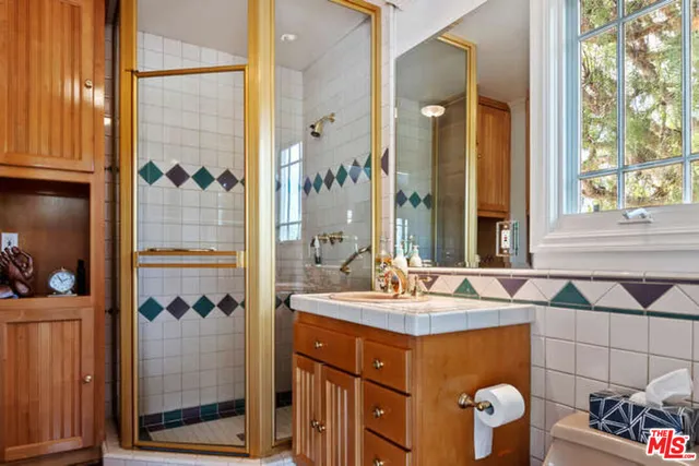 $3,000,000 | 525 Valley Vista Drive, Camarillo, CA 93010