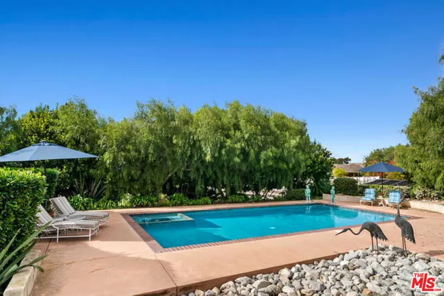 $3,000,000 | 525 Valley Vista Drive, Camarillo, CA 93010