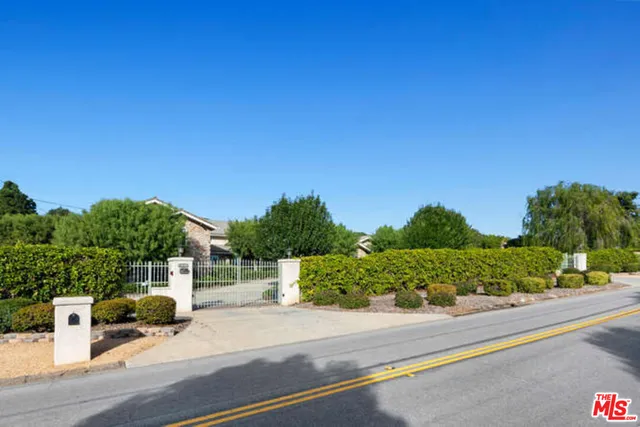 $3,000,000 | 525 Valley Vista Drive, Camarillo, CA 93010