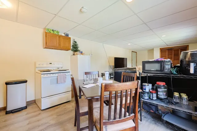 $1,500 | 31-33 Leicester Street, Unit 4, North Oxford, MA 01537