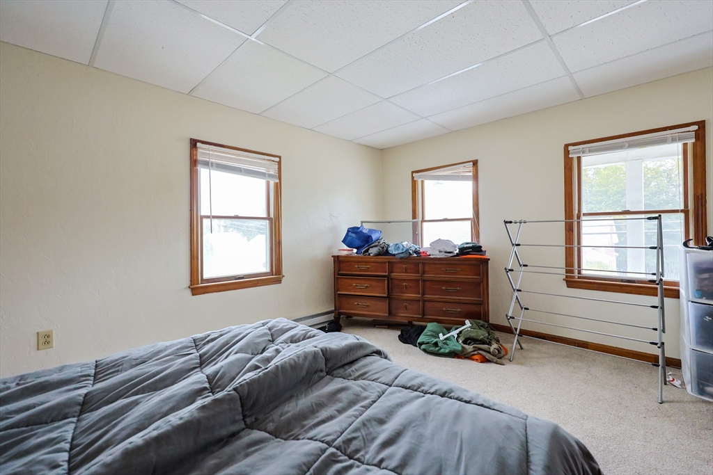 31-33 Leicester Street, Unit 4 Oxford, MA 01537 - Photo 6 of 16