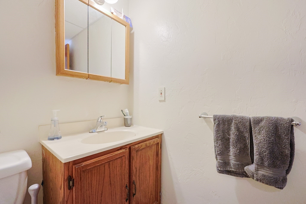 31-33 Leicester Street, Unit 4 Oxford, MA 01537 - Photo 8 of 16