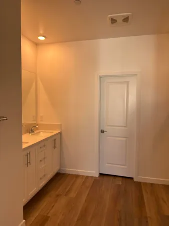 $4,450 | Undisclosed Address, Valencia, CA 91381