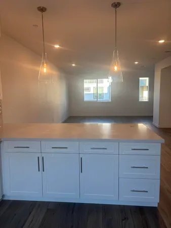 $4,450 | Undisclosed Address, Valencia, CA 91381
