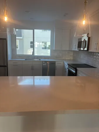 $4,450 | Undisclosed Address, Valencia, CA 91381