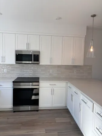 $4,450 | Undisclosed Address, Valencia, CA 91381