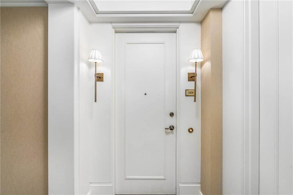 3630 Peachtree Road Northeast, Unit 2404 Atlanta, GA 30326 - Photo 2 of 48 a bathroom with a shower