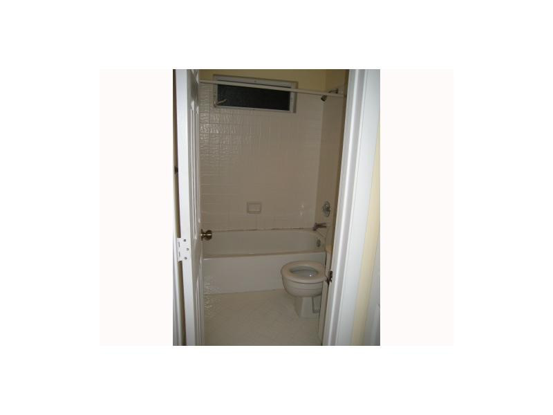 834 Banks Road, Unit 834 Pompano Beach, FL 33063 - Photo 6 of 8 Bathroom