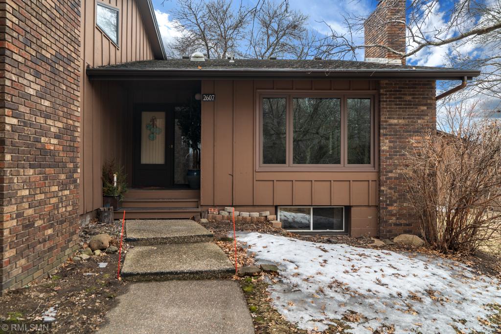2607 Sumac Ridge White Bear Lake, MN 55110 - Photo 2 of 43 Gallery Image 2