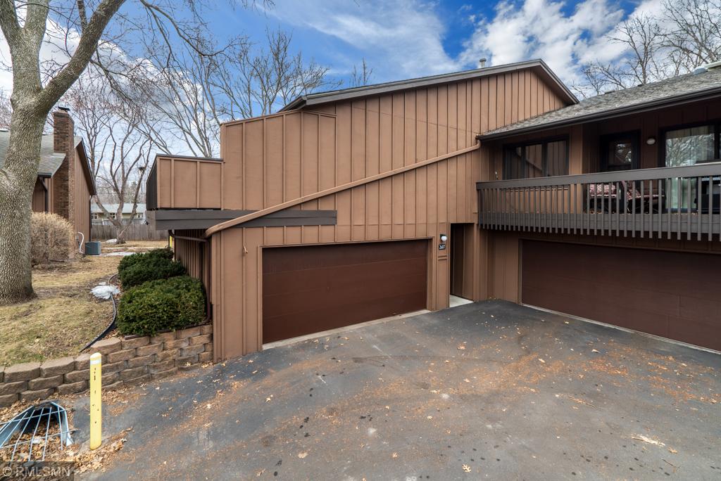 2607 Sumac Ridge White Bear Lake, MN 55110 - Photo 6 of 43 Gallery Image 6
