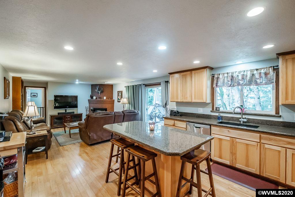 12752 Centerwood Road Southeast Jefferson, OR 97352 - Photo 13 of 42 Gallery Image 13