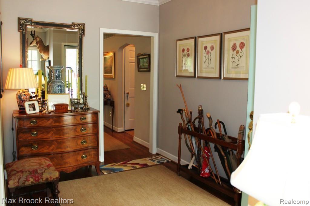 4875 Charing Cross Road Bloomfield Hills, MI 48304 - Photo 33 of 45