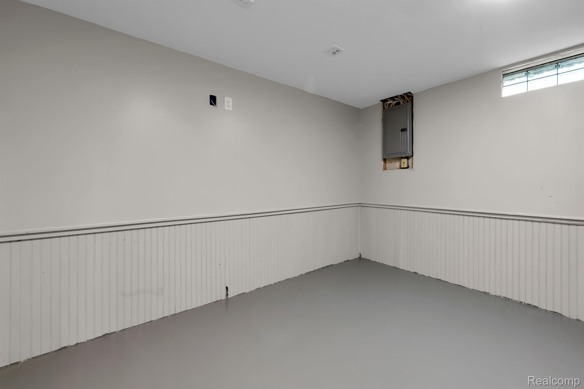 21576 Ruth Street Farmington, MI 48336 - Photo 27 of 32 Gallery Image 27