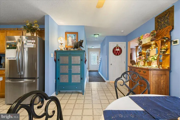 $560,000 | 462 Camelot Boulevard, Falling Waters, WV 25419