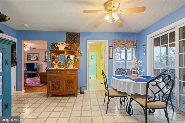 $560,000 | 462 Camelot Boulevard, Falling Waters, WV 25419