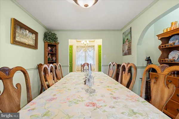 $560,000 | 462 Camelot Boulevard, Falling Waters, WV 25419
