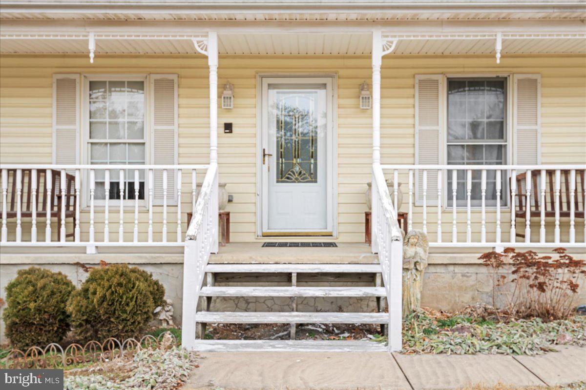 462 Camelot Boulevard Falling Waters, WV 25419 - Photo 2 of 71