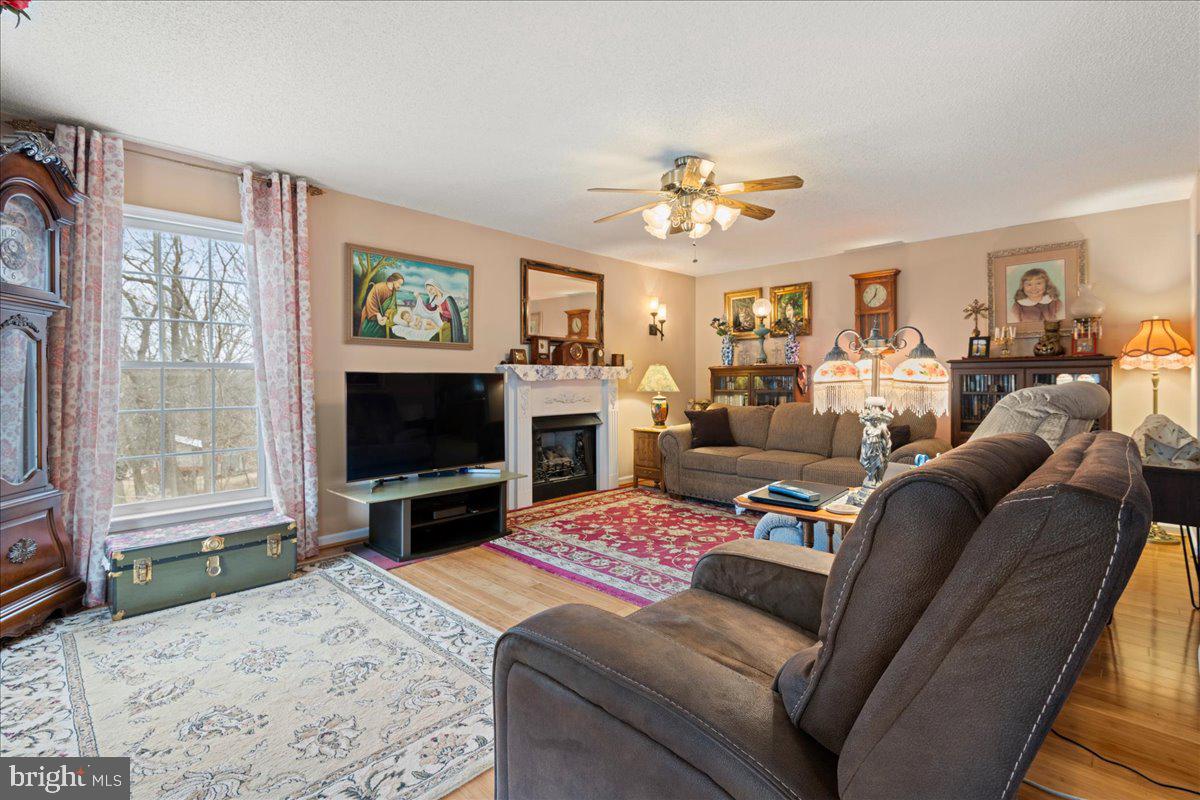 462 Camelot Boulevard Falling Waters, WV 25419 - Photo 3 of 71