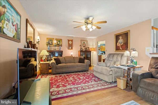 $560,000 | 462 Camelot Boulevard, Falling Waters, WV 25419