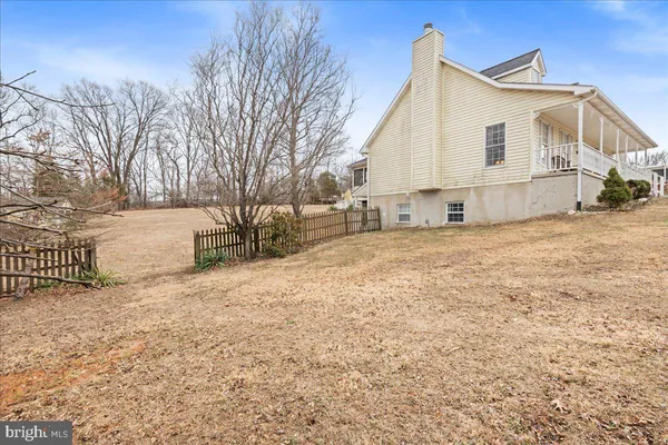 $560,000 | 462 Camelot Boulevard, Falling Waters, WV 25419