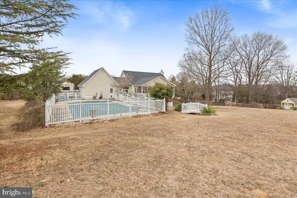 $560,000 | 462 Camelot Boulevard, Falling Waters, WV 25419