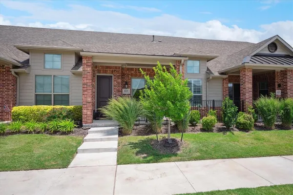 $360,000 | 613 Cloverleaf Drive, Wylie, TX 75098