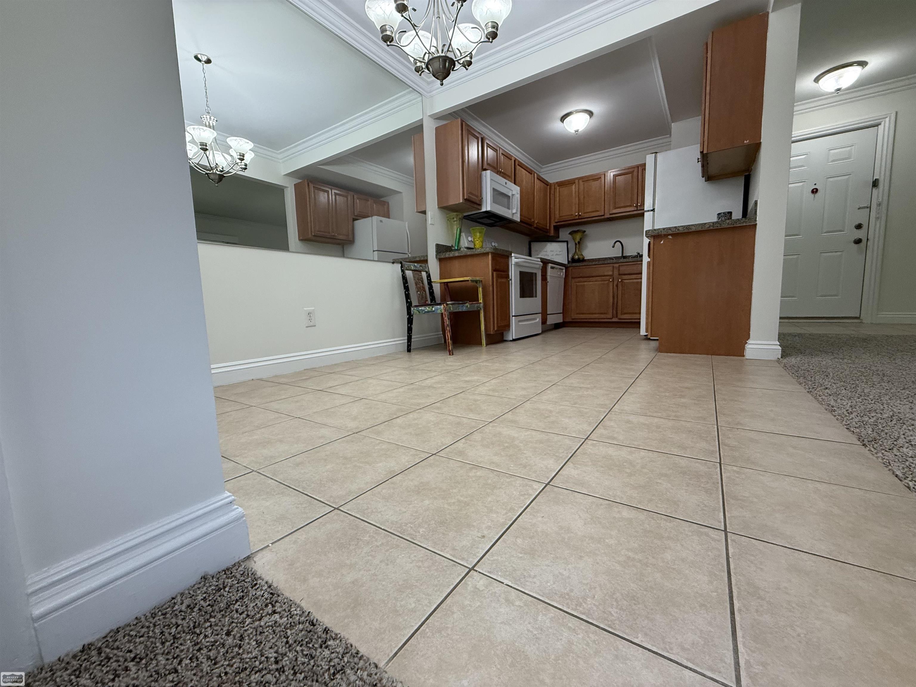 2311 Walton Boulevard, Unit 40 Rochester Hills, MI 48309 - Photo 6 of 8