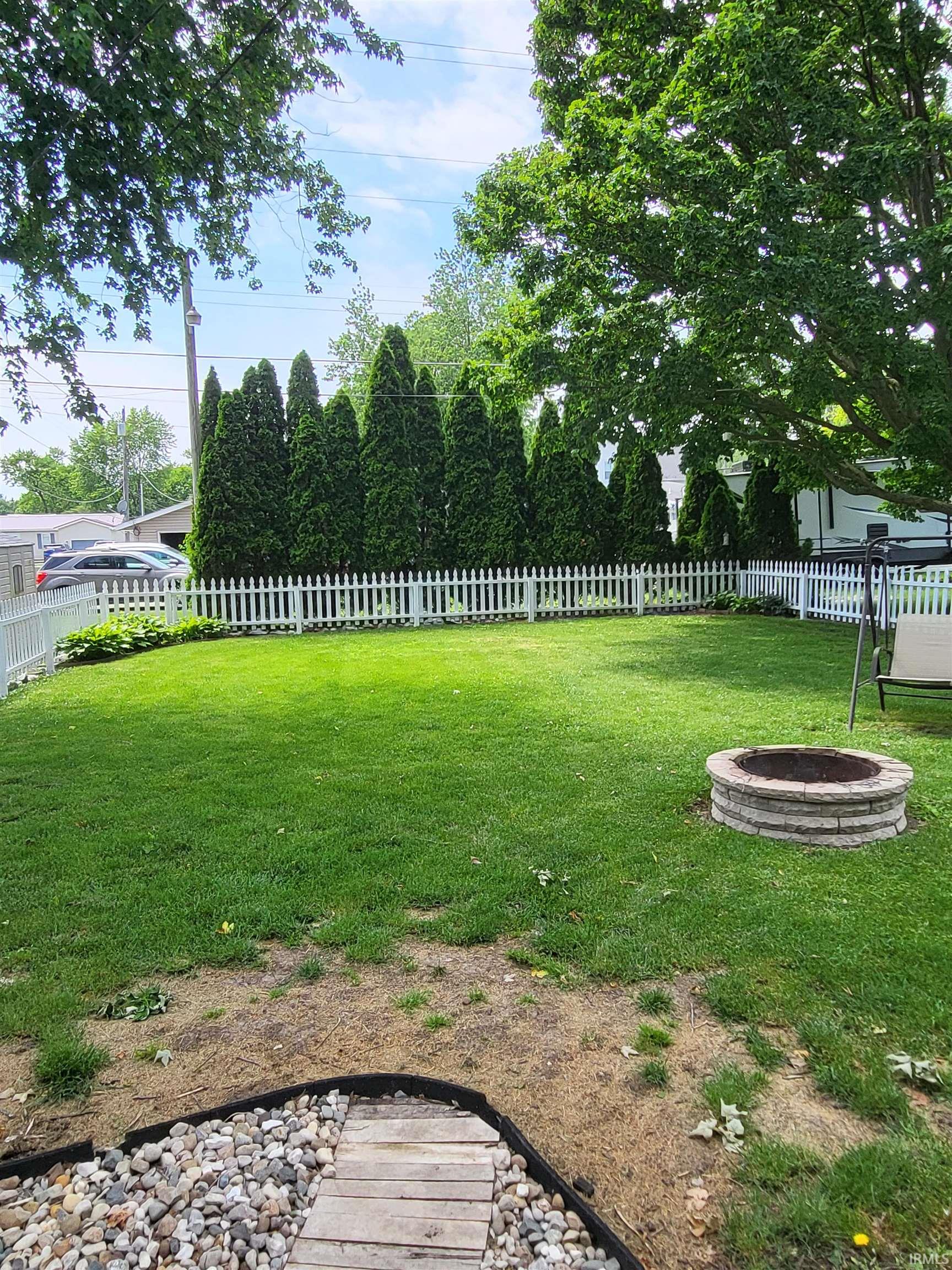 706 South Main Street Nappanee, IN 46550 - Photo 2 of 18