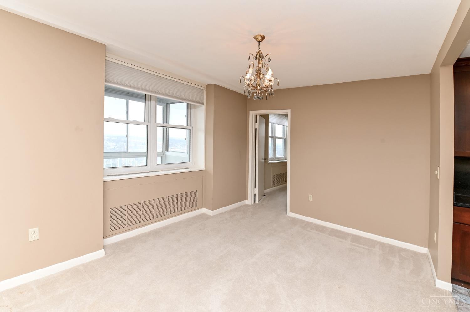 2444 Madison Road, Unit 1409 Cincinnati, OH 45208 - Photo 11 of 40