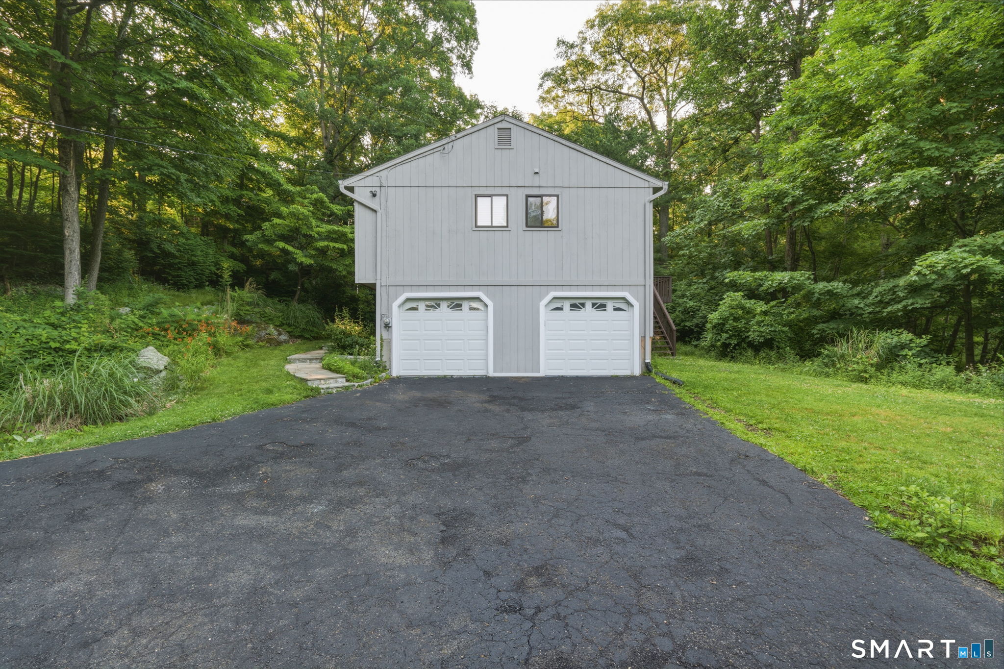 518 Bennetts Farm Road Ridgefield, CT 06877 - Photo 5 of 35