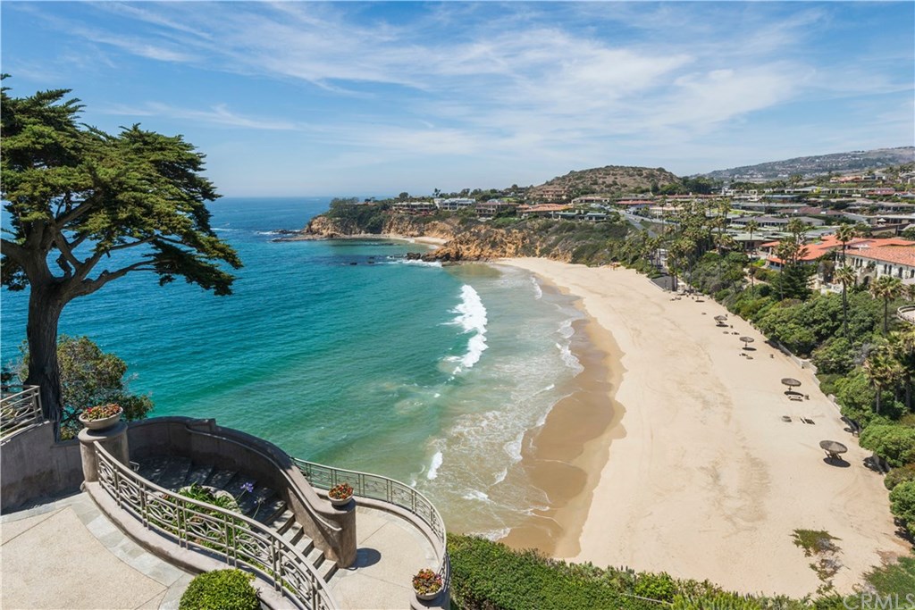 199 Emerald Bay Laguna Beach, CA 92651 - Photo 2 of 32