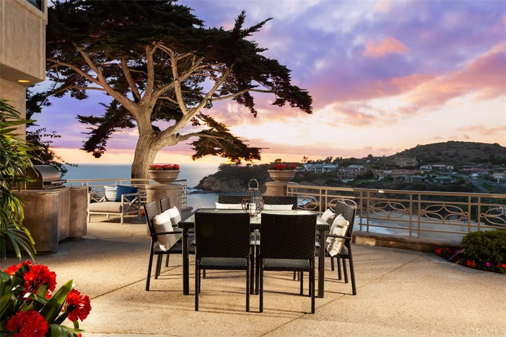 199 Emerald Bay Laguna Beach, CA 92651 - Photo 11 of 32