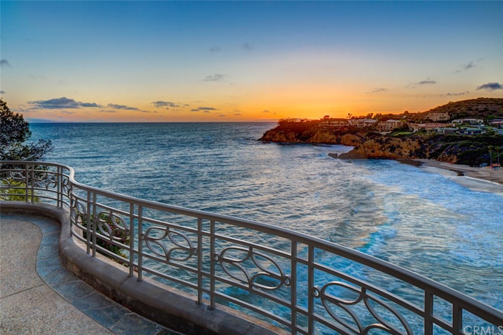 199 Emerald Bay Laguna Beach, CA 92651 - Photo 12 of 32