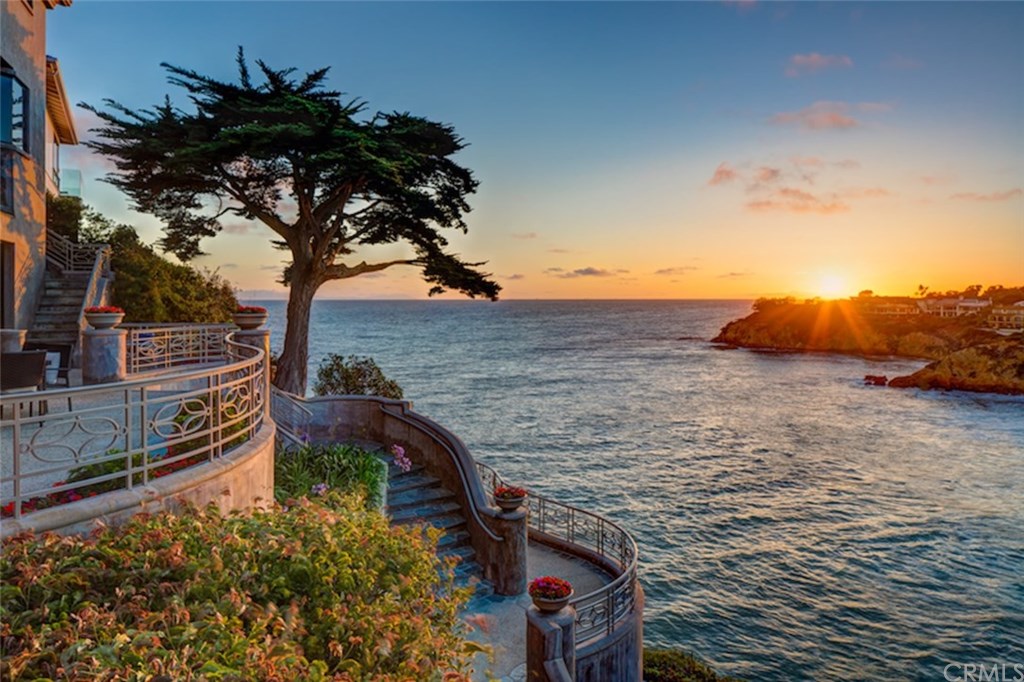 199 Emerald Bay Laguna Beach, CA 92651 - Photo 13 of 32