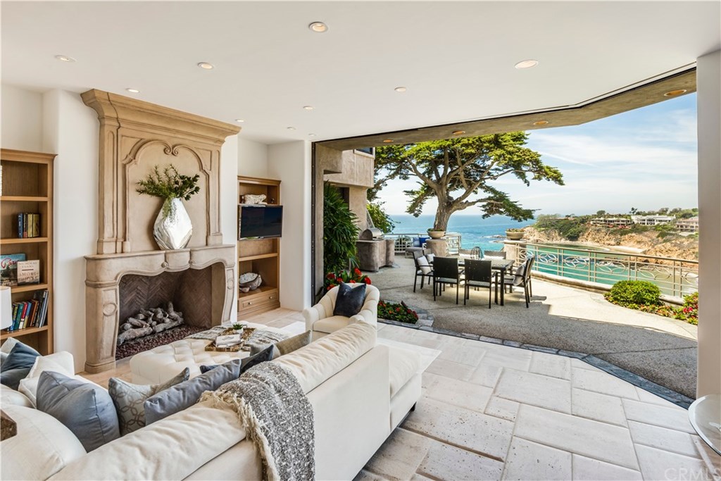 199 Emerald Bay Laguna Beach, CA 92651 - Photo 9 of 32