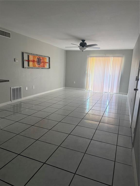 916 Lake Destiny Road, Unit H Altamonte Springs, FL 32714 - Photo 3 of 10 Gallery Image 3
