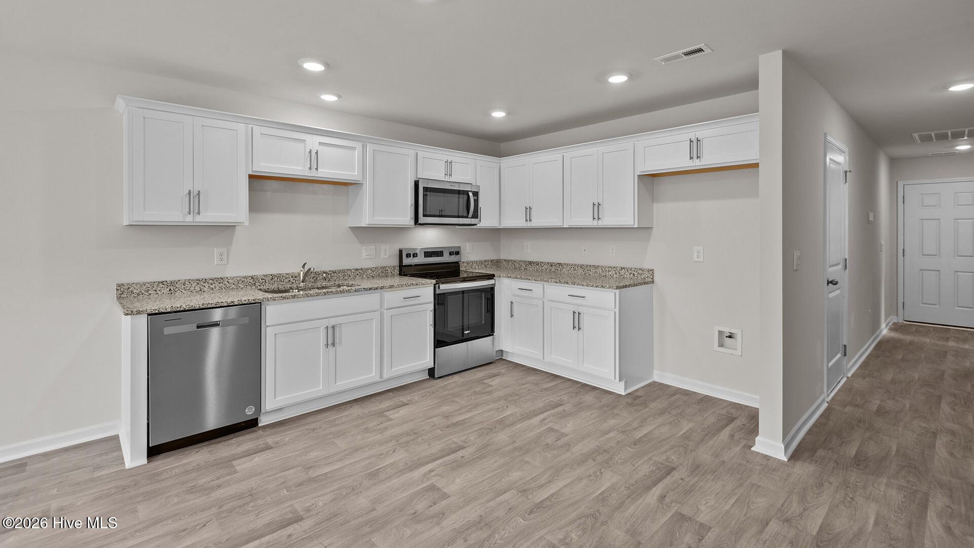 343 Rudy's Court Ayden, NC 28513 - Photo 7 of 22 12-web-or-mls-_DSC8546