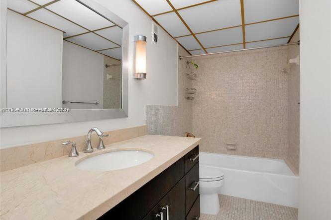 145 Southeast 25th Road, Unit 602 Miami, FL 33129 - Photo 20 of 30