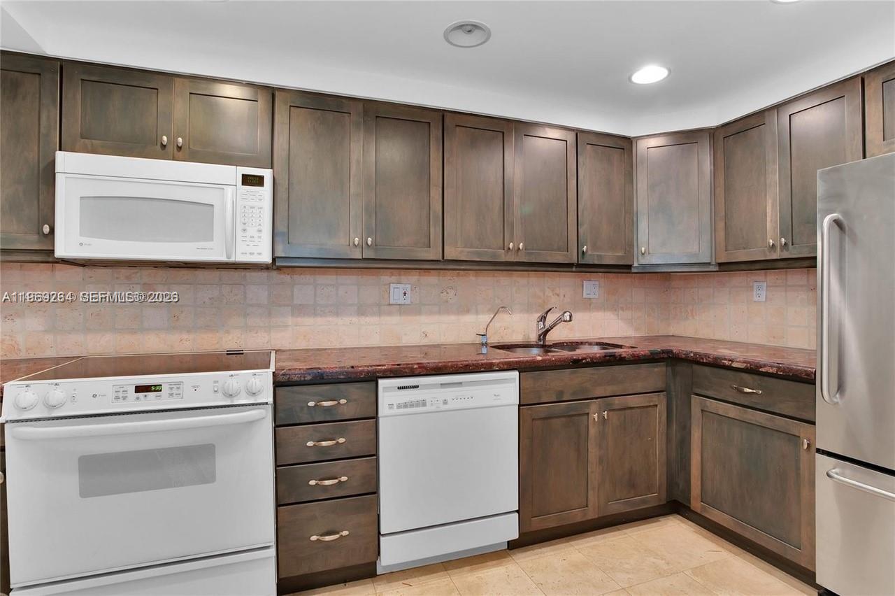 145 Southeast 25th Road, Unit 602 Miami, FL 33129 - Photo 3 of 30