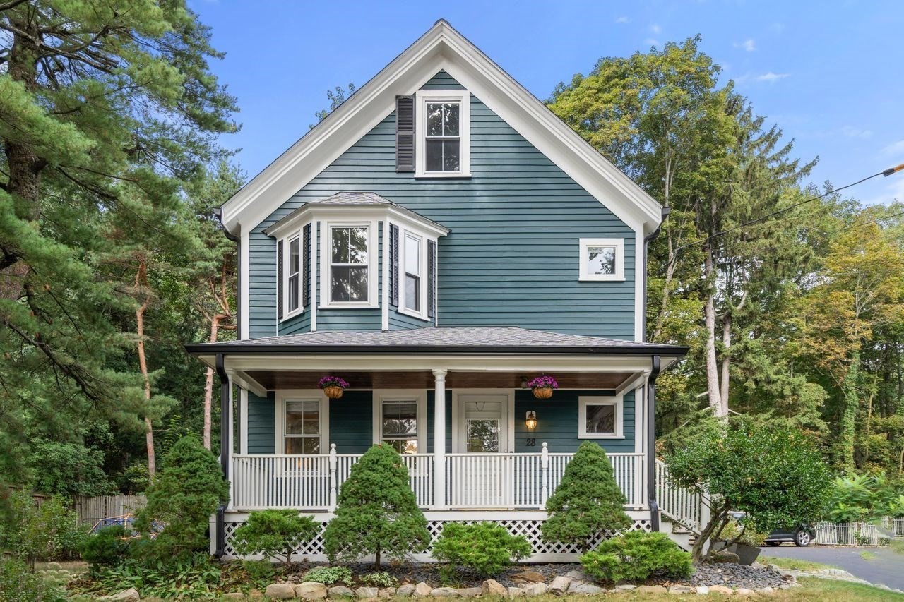 28 River Road Weston, MA 02493 - Photo 2 of 23 Gallery Image 2