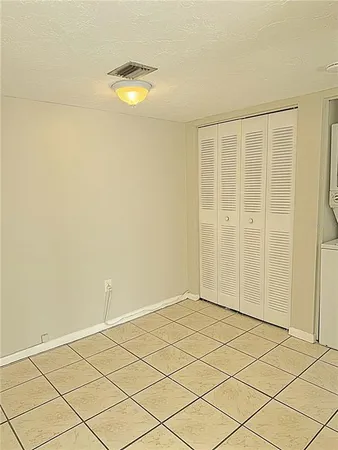 $2,000 | 660 Island Way, Unit 607, Clearwater, FL 33767
