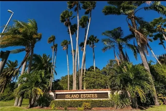 $2,495 | 660 Island Way, Unit 607, Clearwater, FL 33767