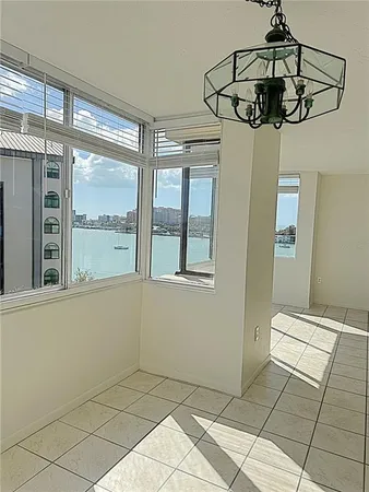 $2,000 | 660 Island Way, Unit 607, Clearwater, FL 33767