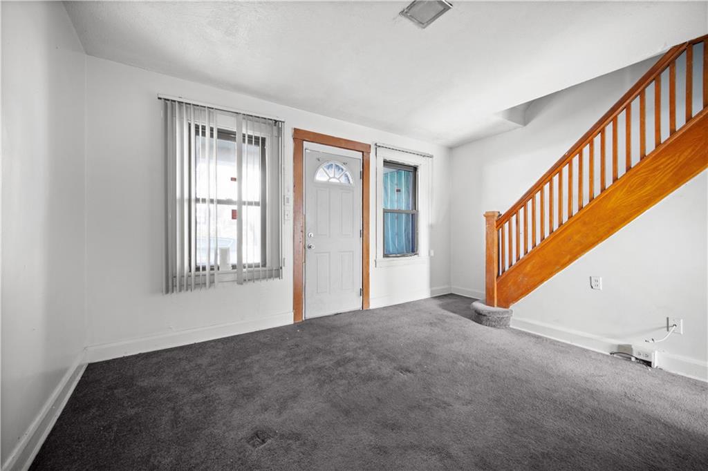 534 Howard Street East Pittsburgh, PA 15112 - Photo 3 of 12