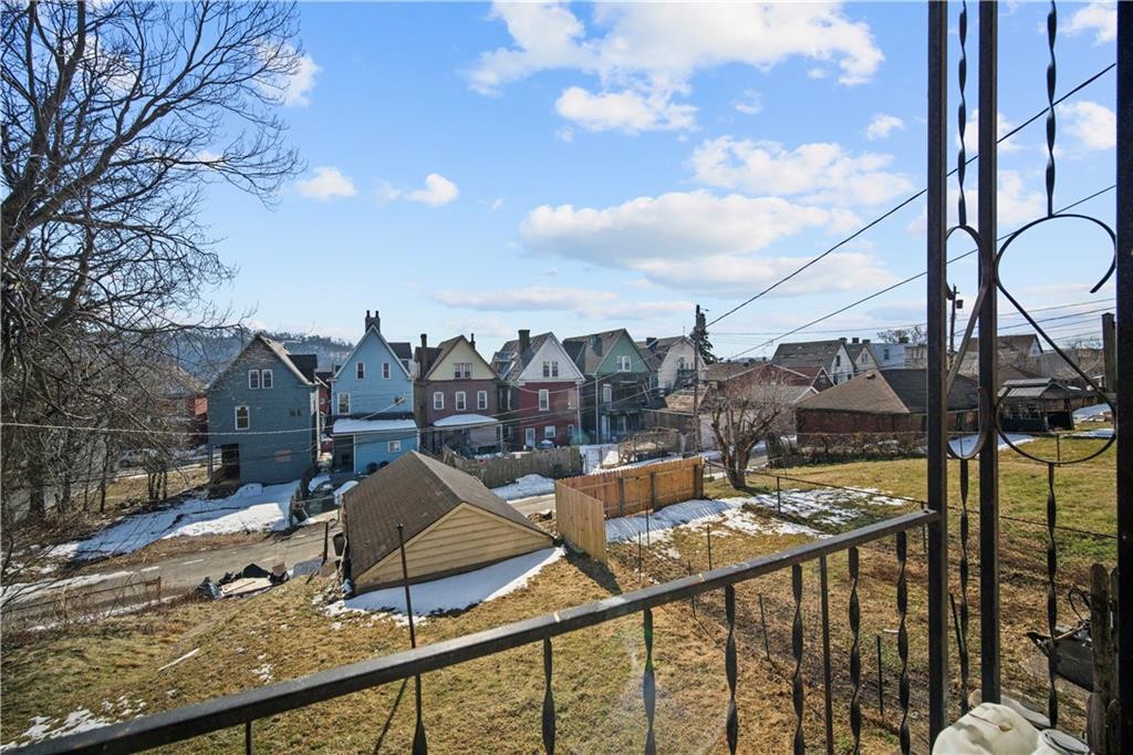 534 Howard Street East Pittsburgh, PA 15112 - Photo 7 of 12
