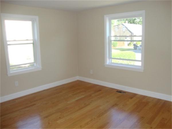 22 Frances Road Woburn, MA 01801 - Photo 5 of 6 Gallery Image 5